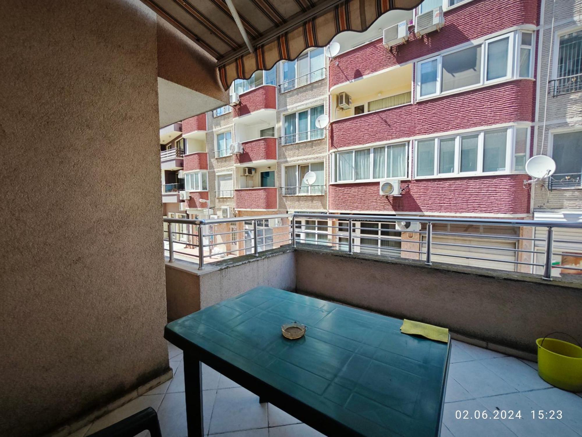 Apartment In The Center Warna
